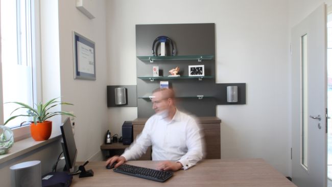 Max Bauer bei der Hörgeräte Anpassung